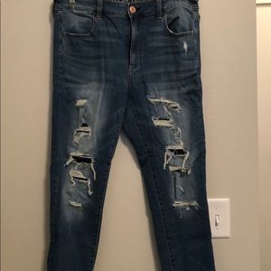 Women’s high rise distressed jeggings